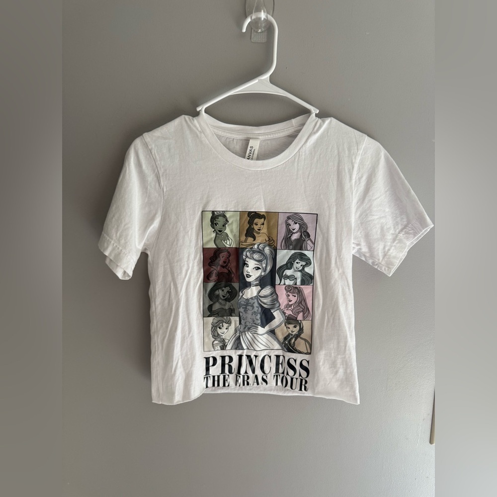 Canvas Disney Princess The Eras Tour Graphic Print Cropped Shirt Women’s SZ XS